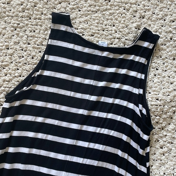 🖤 Old Navy Sleeveless Swing Dress 🤍 - Picture 6 of 6